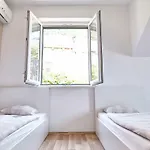 Love Dubrovnik Hostel 호스텔 두브로브니크