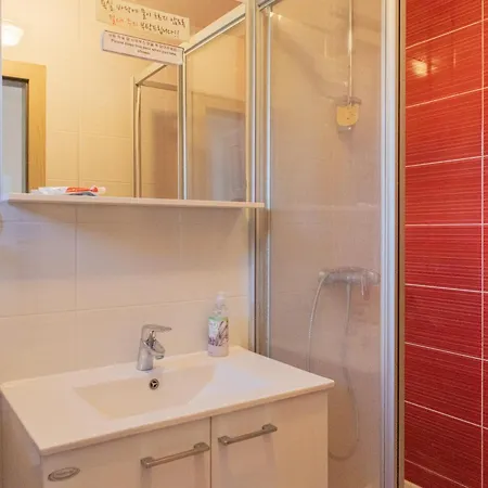 بيت شباب Love Dubrovnik Hostel دوبروفينك