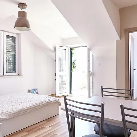 Love Dubrovnik Hostel *