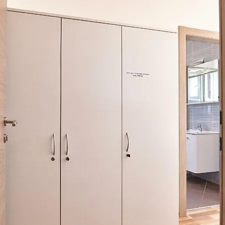 Love Dubrovnik Hostel Дубровник