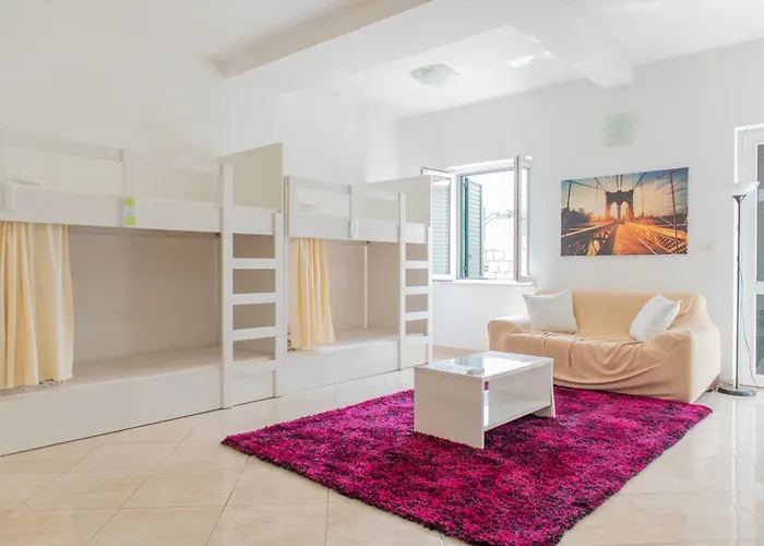 Love Dubrovnik Hostel *