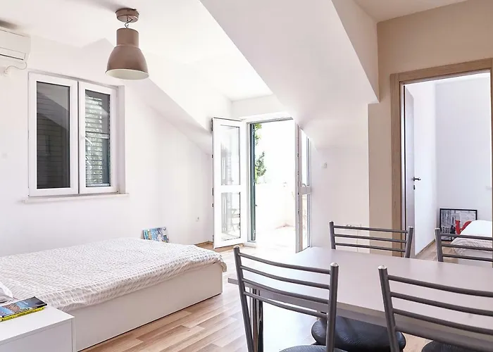 Love Dubrovnik Hostel *