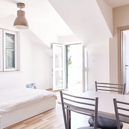 Love Dubrovnik Hostel